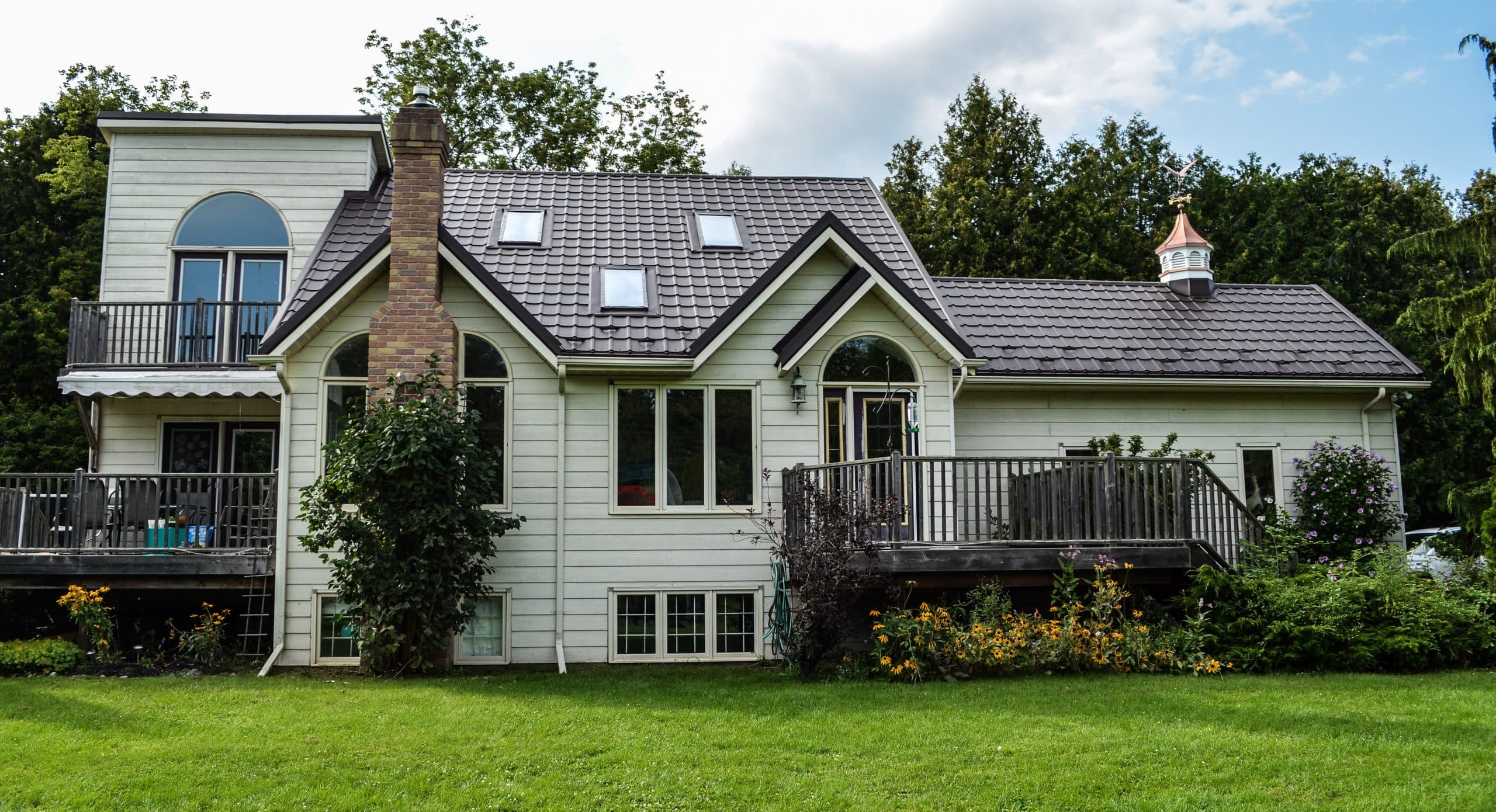 Bond metal roof in Toronto, ON