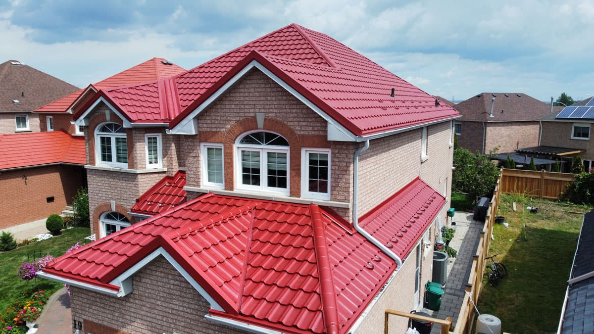 Stellar Modular metal roof in Mississauga, ON